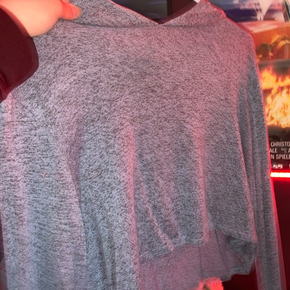 Tops - cropped purple hoodie